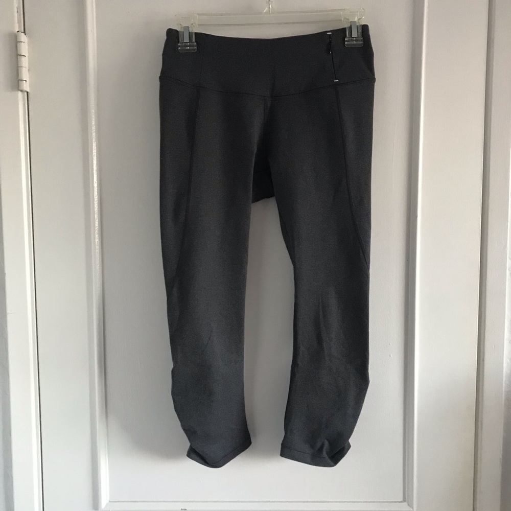 CALIA by Carrie Underwood Heather Capri Leggings